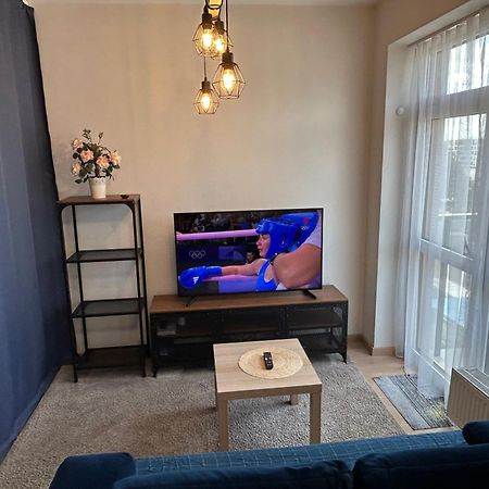 וילנה Your Home - Stylish Studio Apartment In Center, With Balcony & Self Check-In מראה חיצוני תמונה