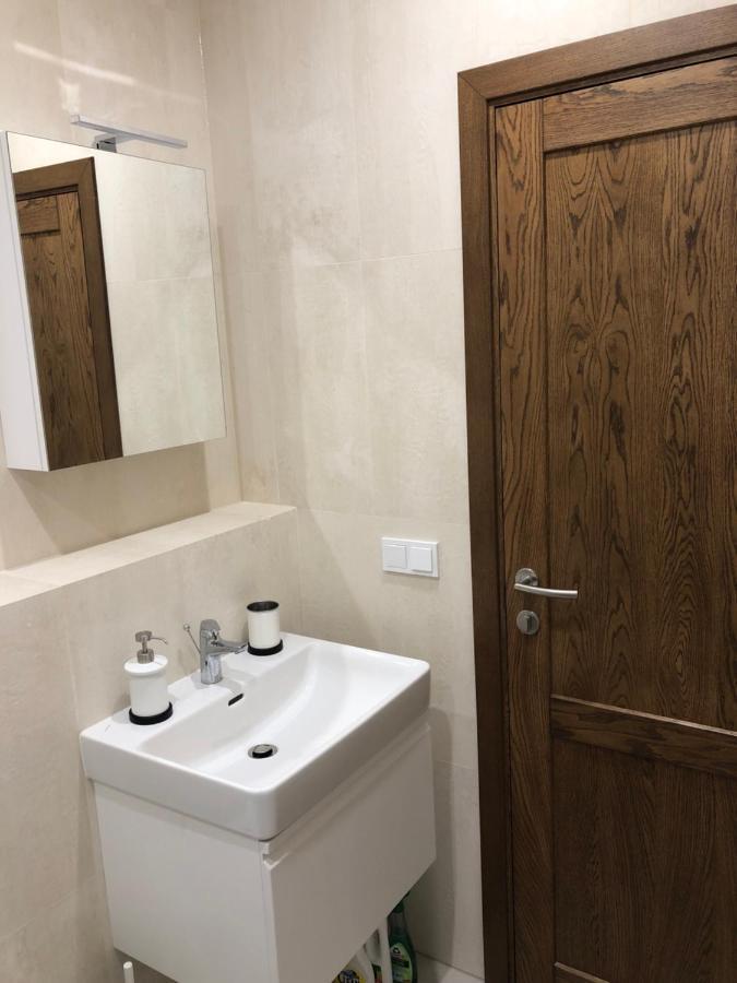 וילנה Your Home - Stylish Studio Apartment In Center, With Balcony & Self Check-In מראה חיצוני תמונה