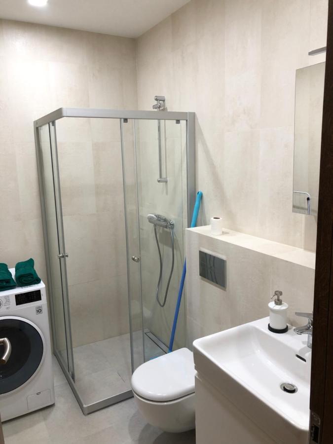 וילנה Your Home - Stylish Studio Apartment In Center, With Balcony & Self Check-In מראה חיצוני תמונה