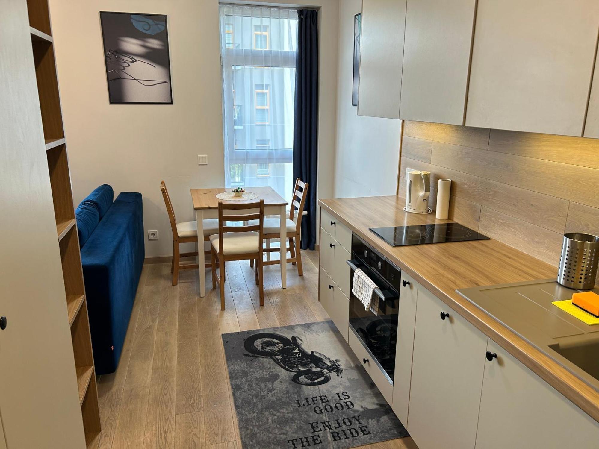 וילנה Your Home - Stylish Studio Apartment In Center, With Balcony & Self Check-In מראה חיצוני תמונה